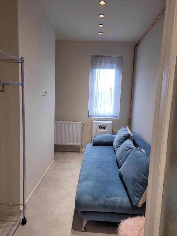 Lara II Apartman Debrecen Exterior foto